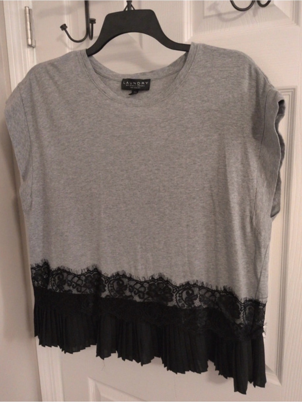 Laundry By Shelli Segal Gray Short Sleeve Top with Black Lace & Pleated Hem